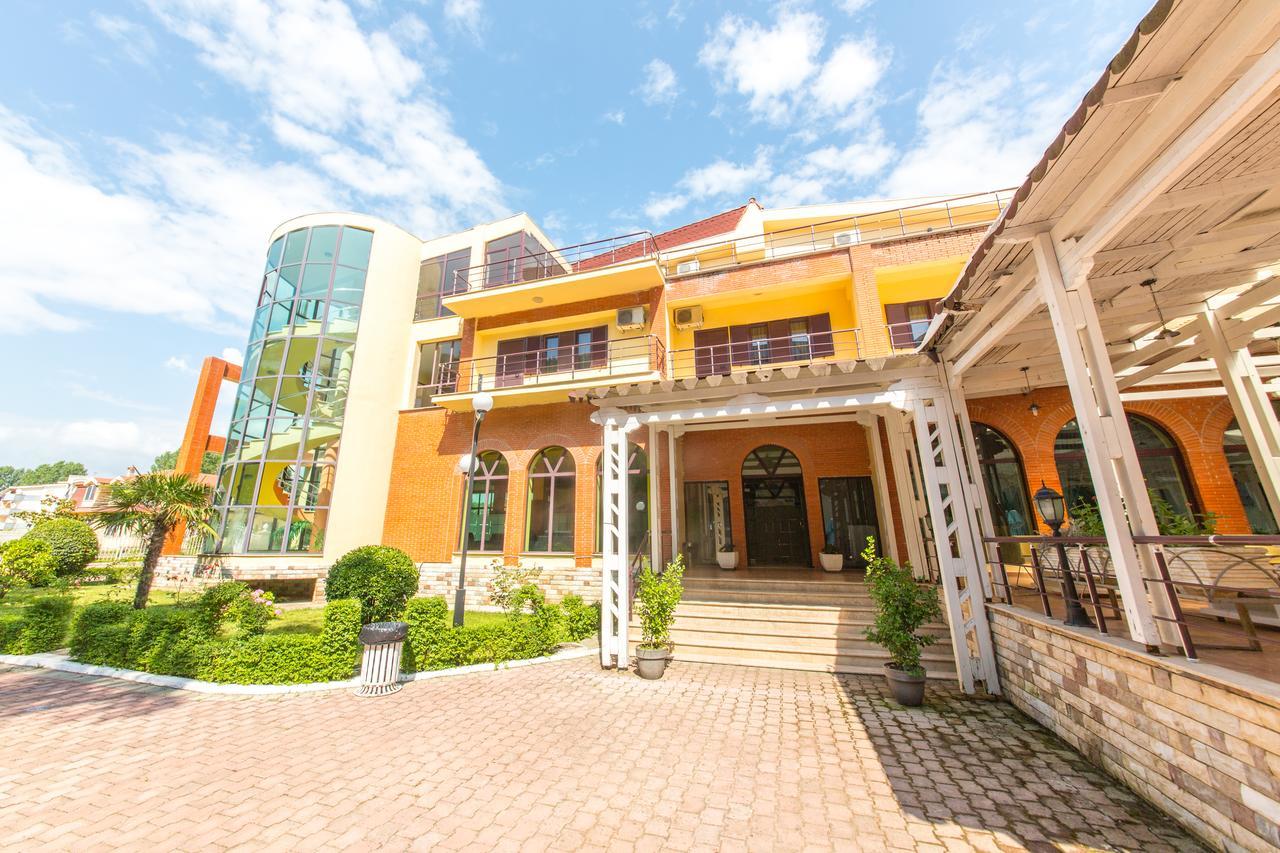 Kolaveri Resort Golem Εξωτερικό φωτογραφία